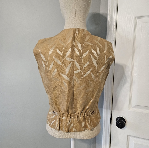 Dana Buchman Tan Leaf Print Button Down Vest - Picture 3 of 4